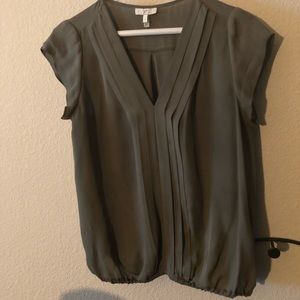 Beautiful Joie Silk Blouse in light olive green